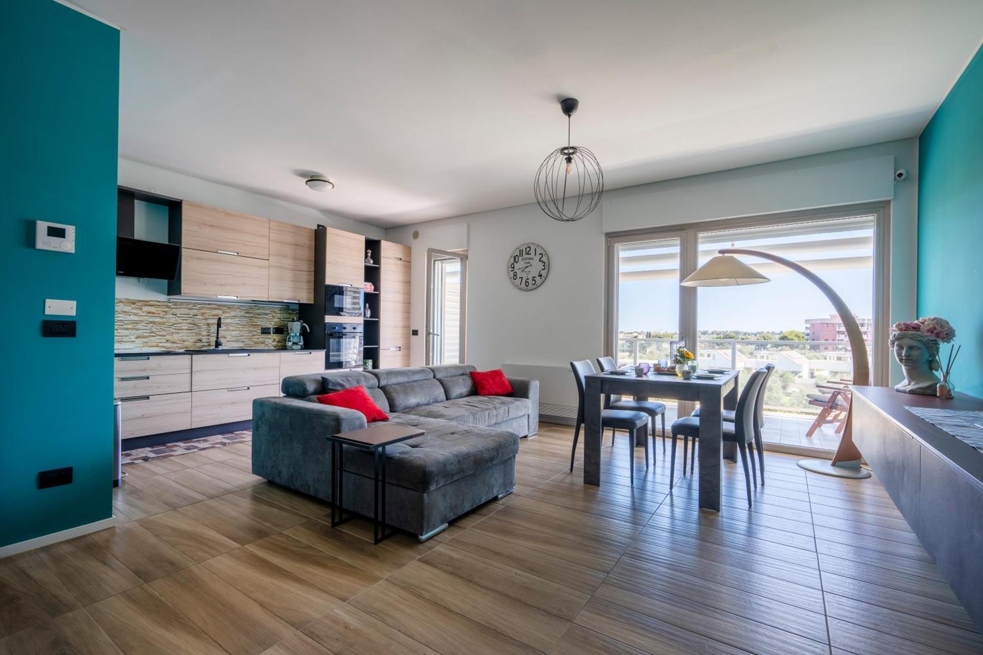 Kind Park - Sleek Apartment With Terrace & Parking Bari Bagian luar foto