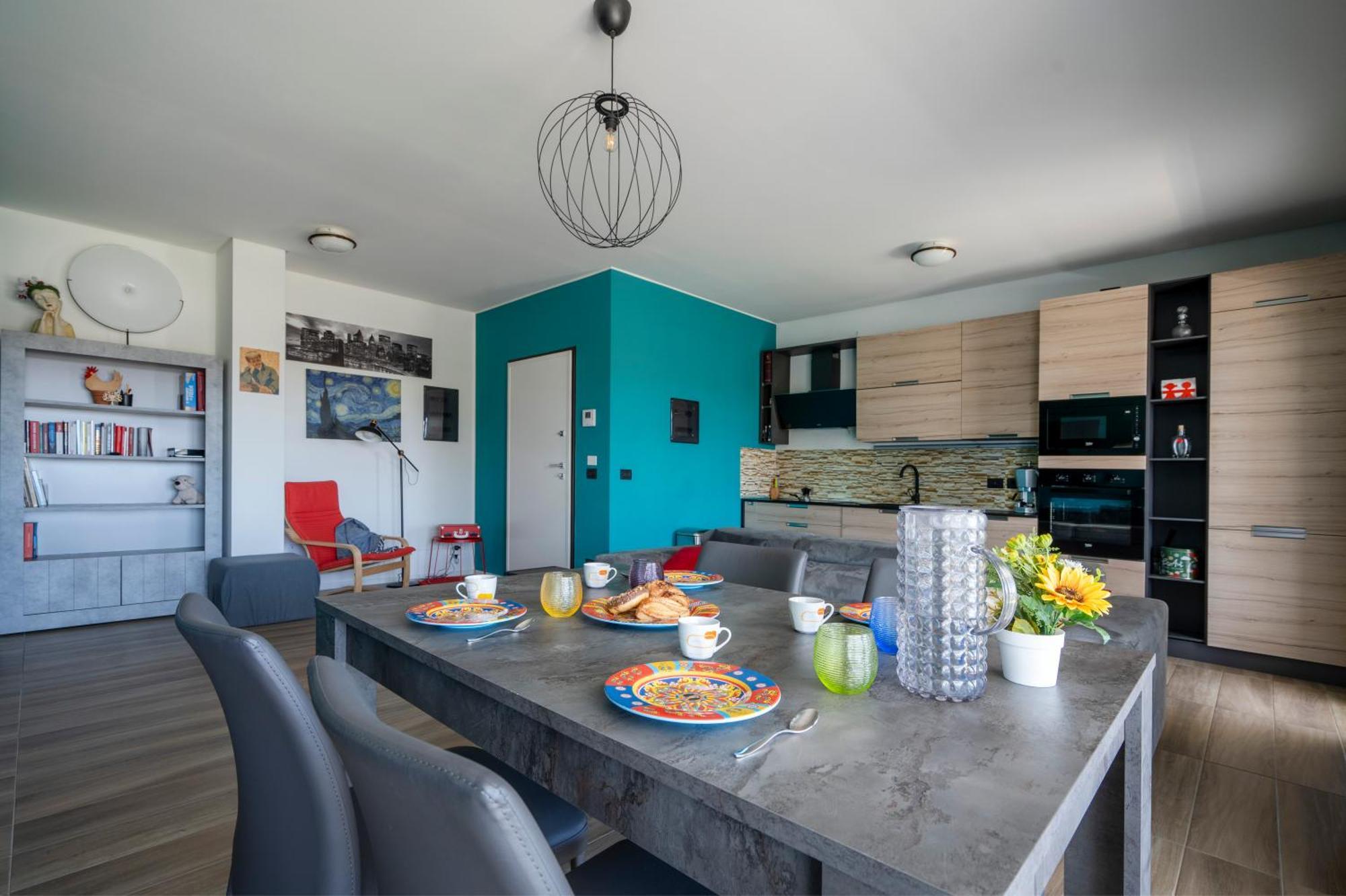 Kind Park - Sleek Apartment With Terrace & Parking Bari Bagian luar foto